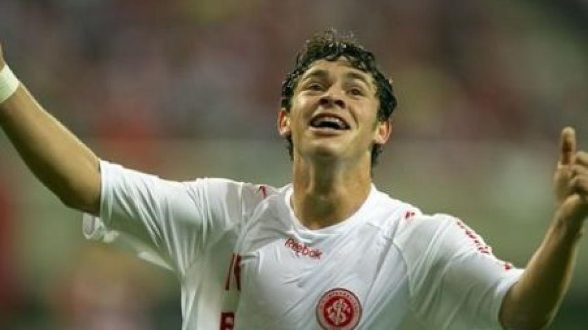 internacional castiga prima mansa a finalei cupei libertadores