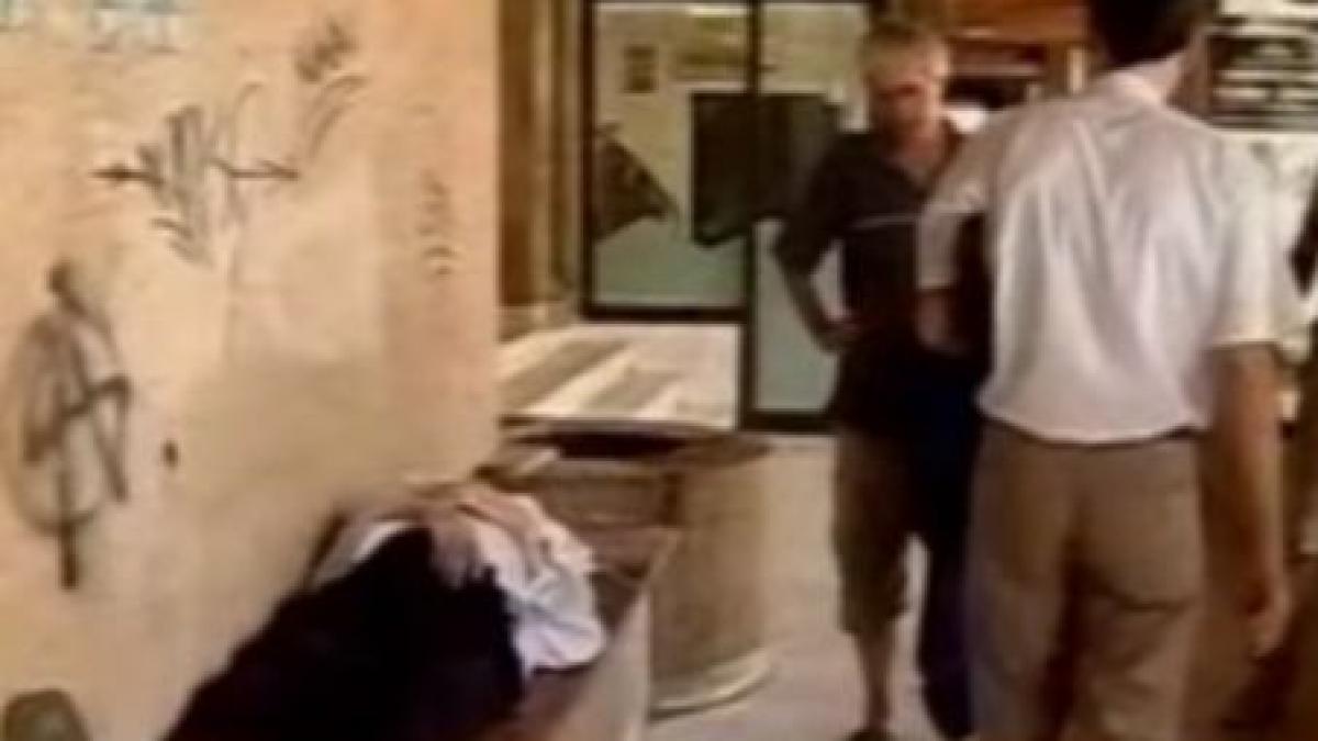 iasi un batran de 65 de ani a murit in fata blocului din cauza caniculei video