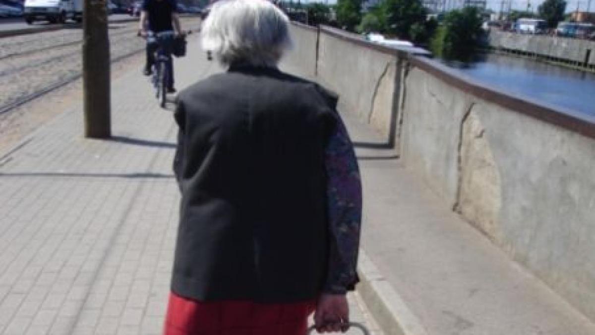 la 100 de ani o romanca a decis sa emigreze in canada