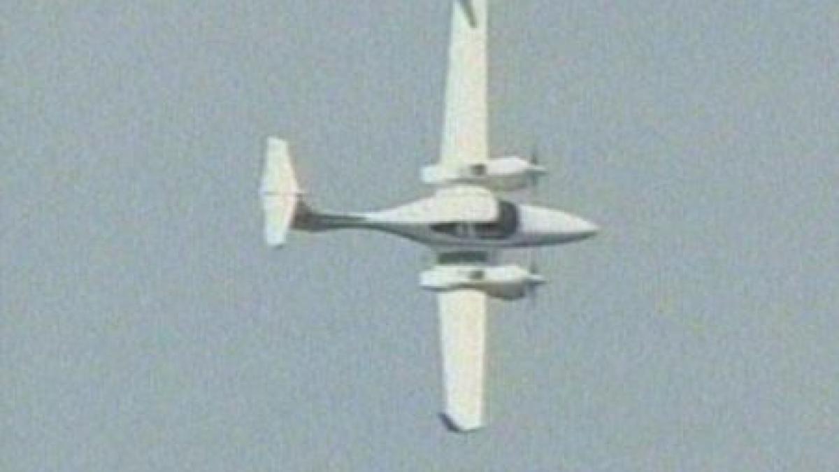 spectacol aviatic la ghimbav sapte piloti straini au facut zboruri demonstrative iar radu berceanu