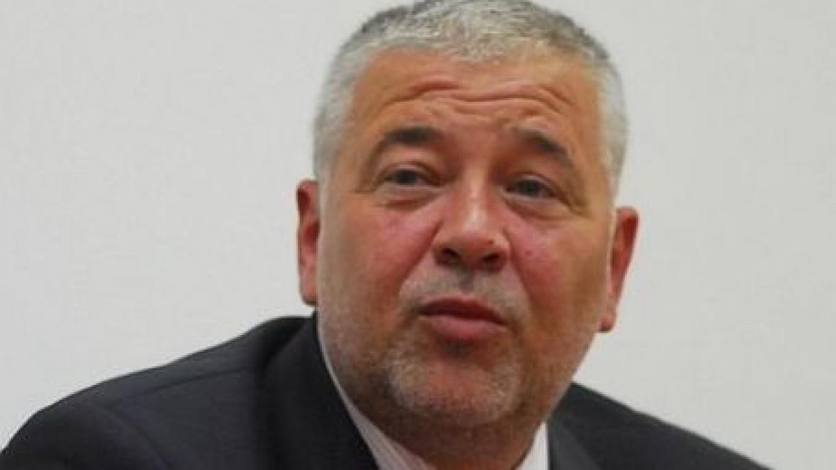 pnl istul marius nicoara ii cere lui traian basescu convocarea csat pe tema declaratiilor privind