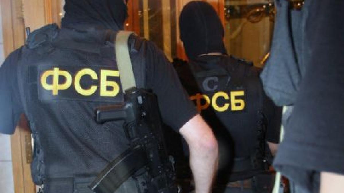 gabriel grecu risca 20 de ani de inchisoare vezi imagini cu retinerea diplomatului roman