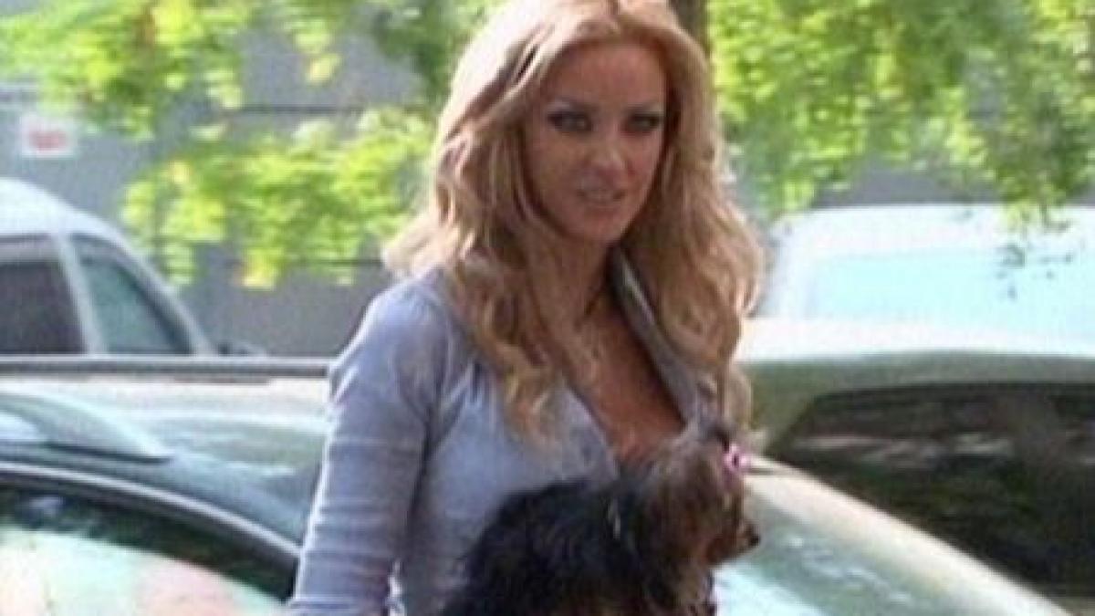 bianca dragusanu a facut pana in drum spre litoral botezatu a trecut indiferent cu masina pe langa
