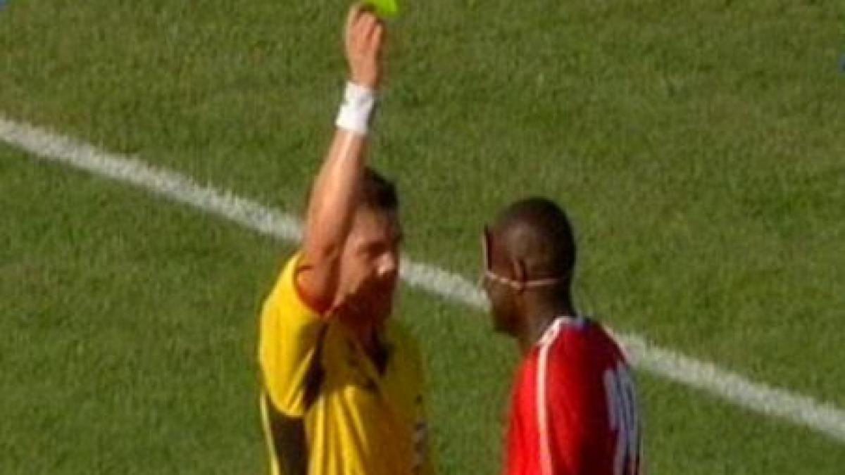 dinamo in inferioritate numerica zdrobeste fcm targu mures castigand cu 6 2