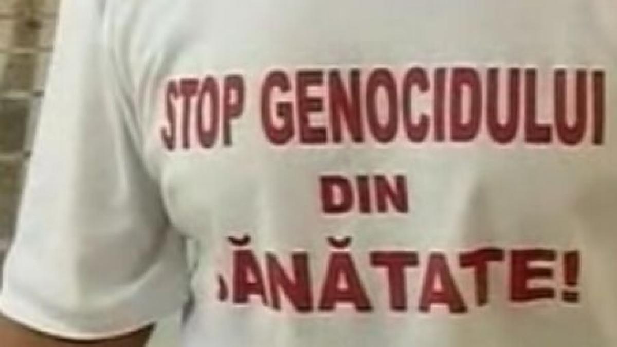 protest in parlament deputatul tudor ciuhodaru tricou cu mesajul stop genocidului din sanatate video