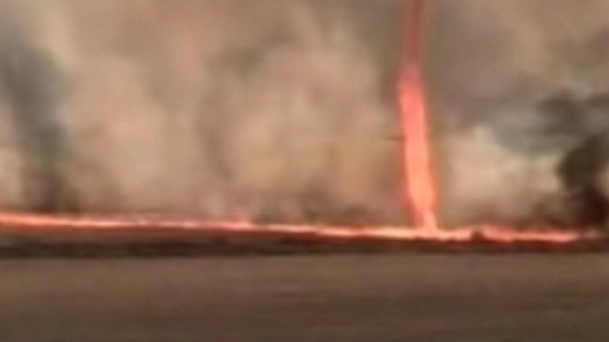 fenomen rar tornada de foc filmata in brazilia video