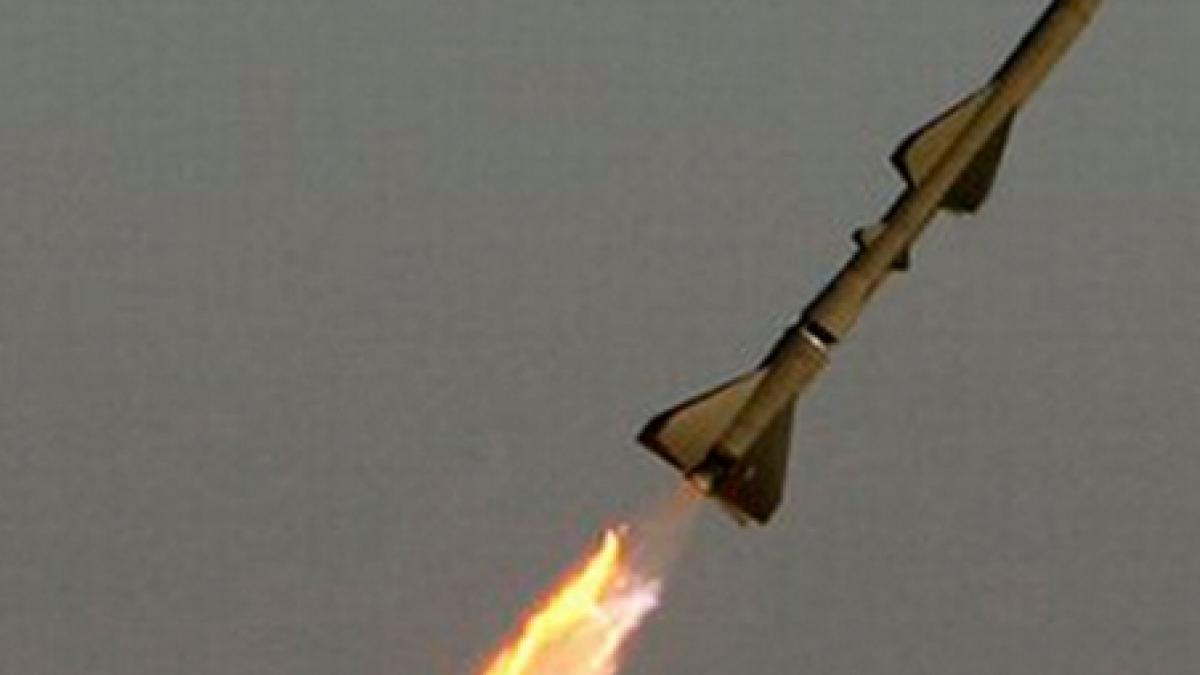 iranul a testat o noua racheta sol sol cu raza lunga de actiune