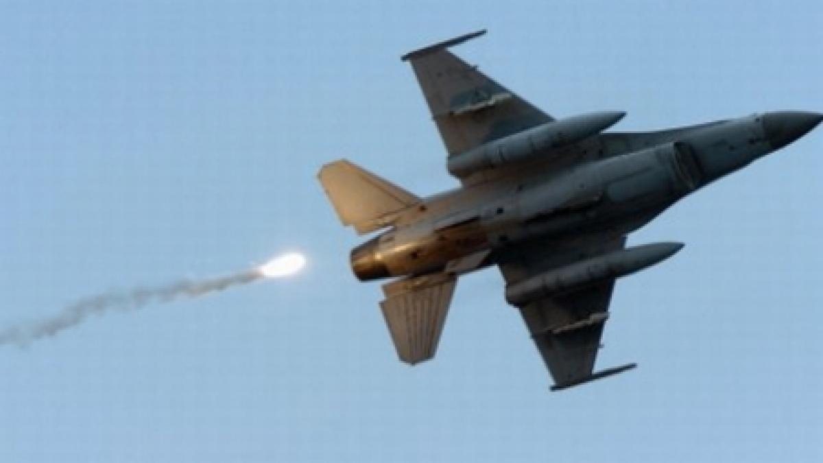 doua avioane f 16 s au ciocnit in aer deasupra greciei