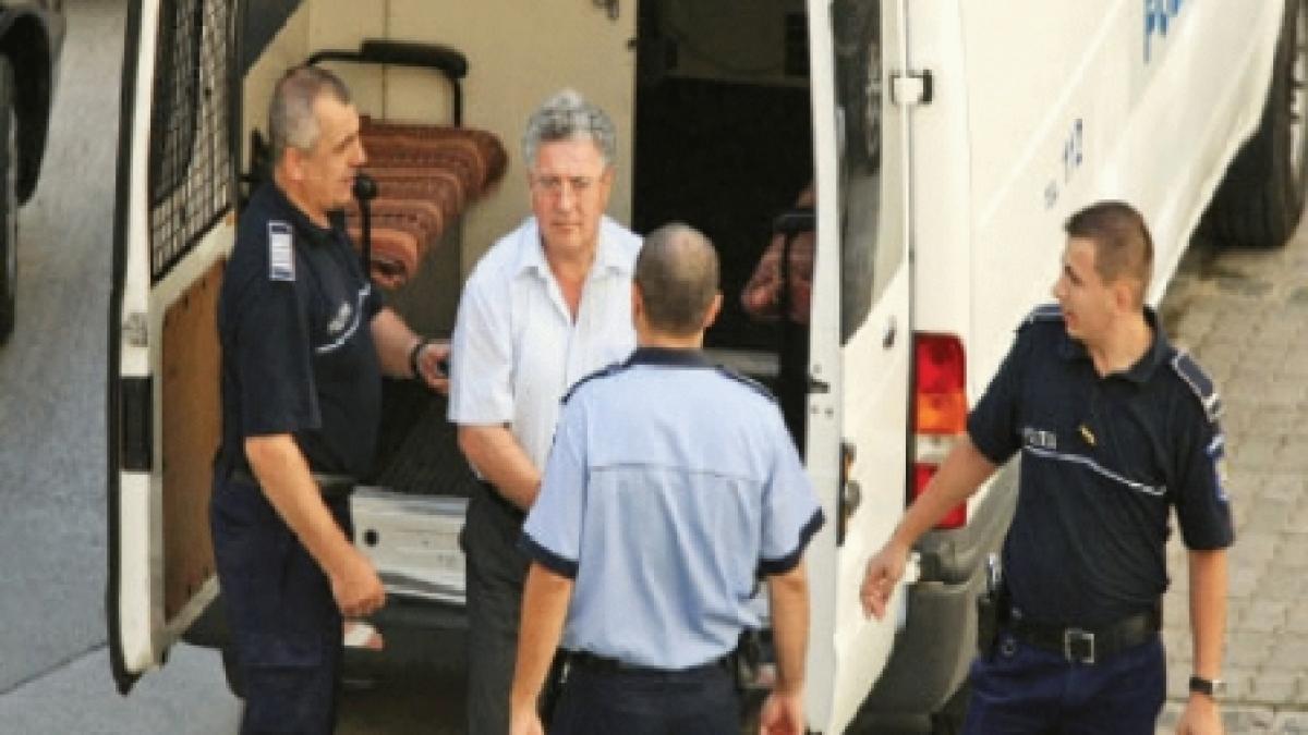 profesorul gheorghe stancu din cadrul universitatii hyperion arestat de dna pentru mita