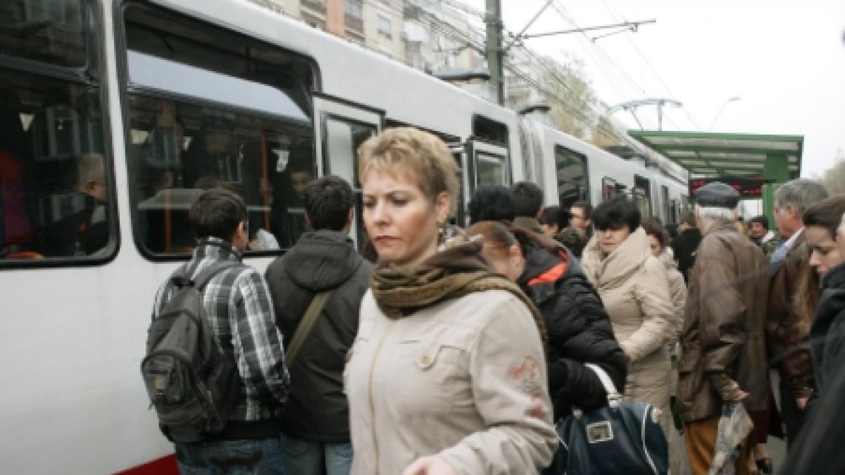 restrictii in traficul bucurestean din cauza lucrarilor la pasajul basarab vezi traseele ratb
