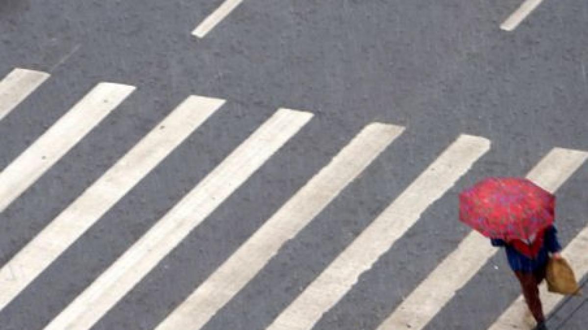 fostul prefect de cluj a accidentat o femeie si un copil pe trecerea de pietoni