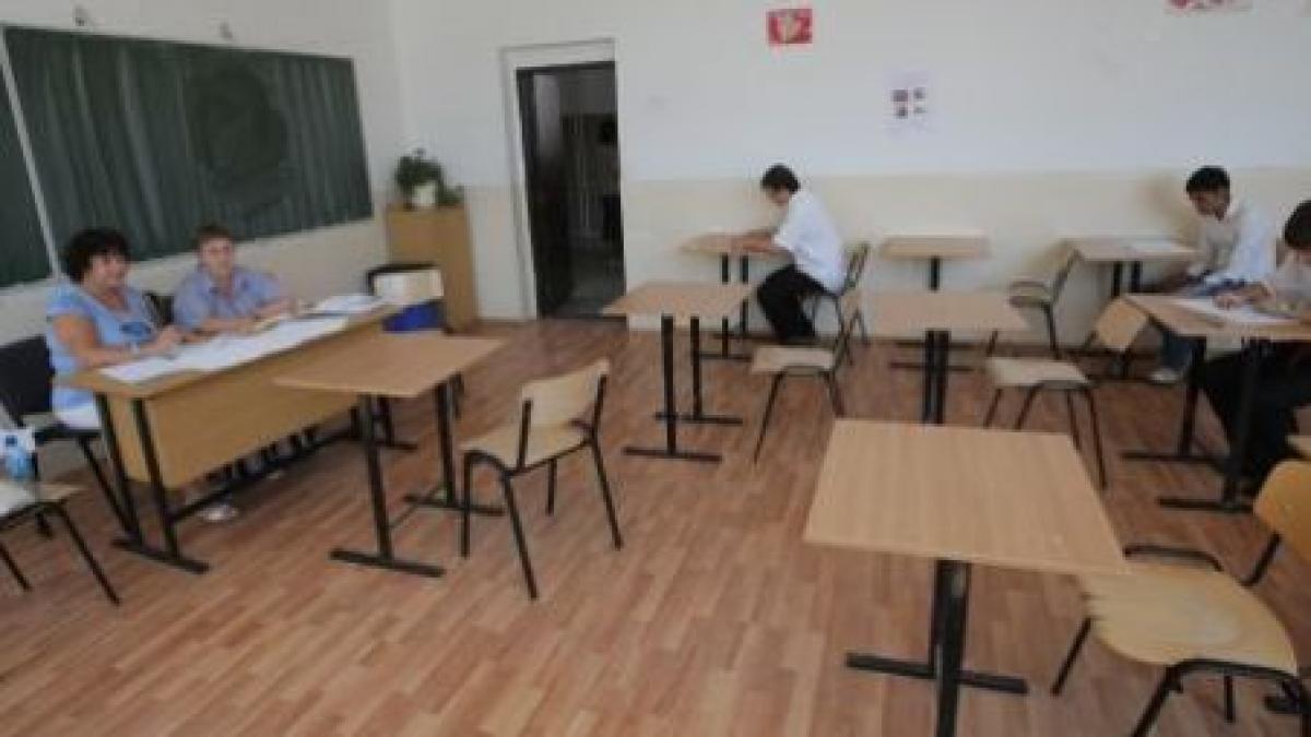 elevii sustin prima proba scrisa la bacalaureat sesiunea de toamna limba si literatura romana