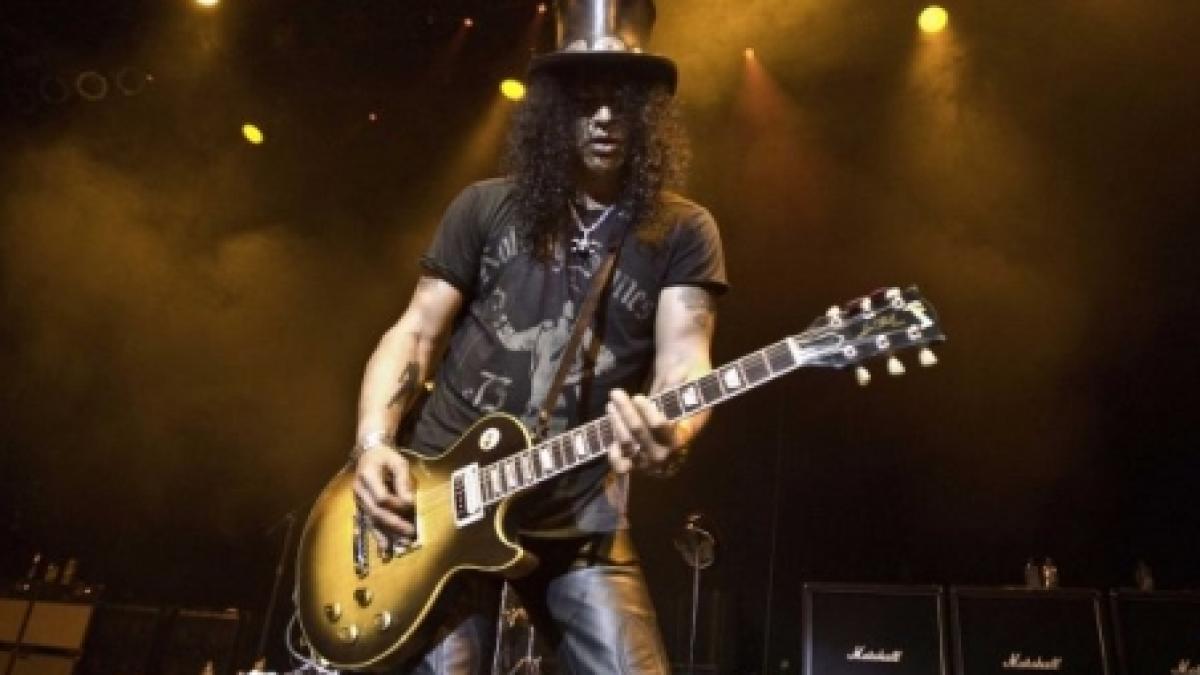 slash vrea sa fie din nou burlac a depus actele de divort dupa noua ani de casnicie