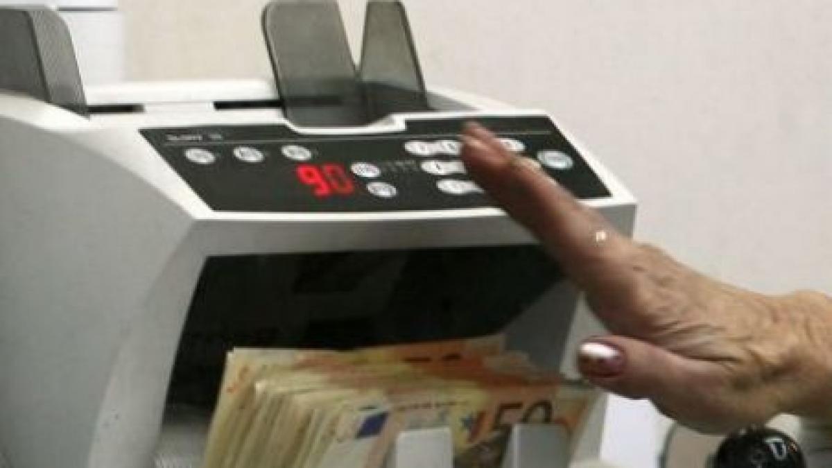 leul s a apreciat usor in fata euro vezi cursul valutar