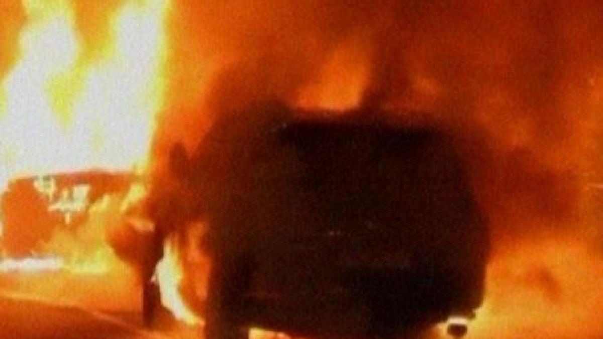 cel putin 16 masini au ars la hamburg in ultimele zile video