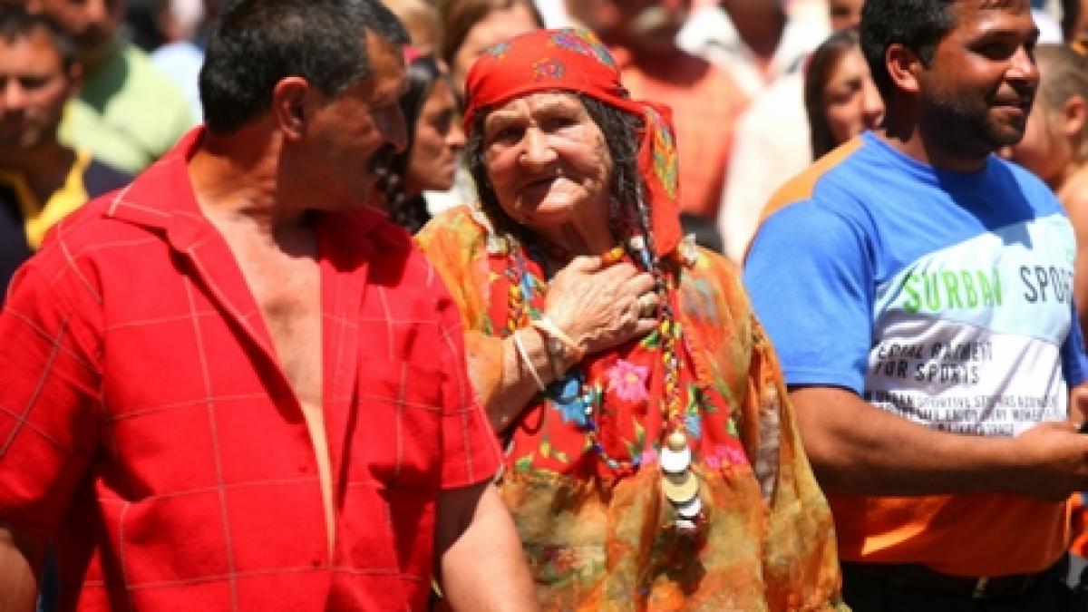 manifestatii in 130 de orase din franta si europa pentru denuntarea xenofobiei guvernului francez