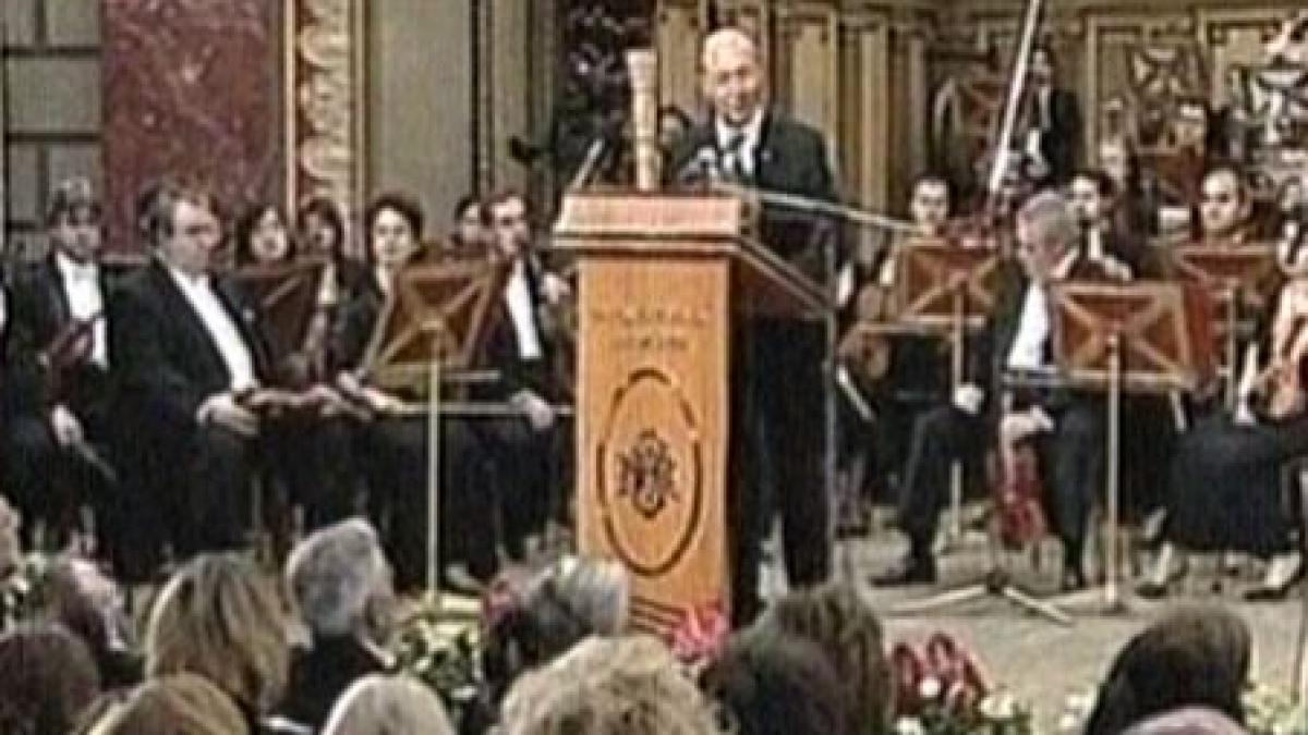 basescu bnr a fost chemata si acum sa substituie lipsa de coerenta a deciziilor politice video