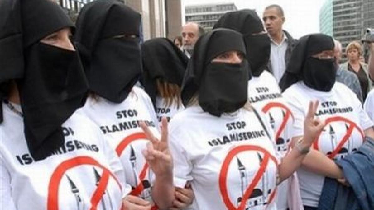 trei sute de persoane au participat la un miting republican impotriva islamului la paris