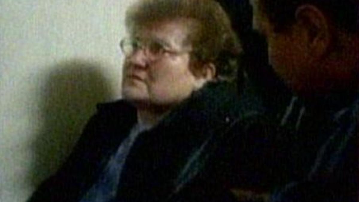 angajata a unui centru de plasament la un pas sa fie linsata dupa ce a furat mancare video