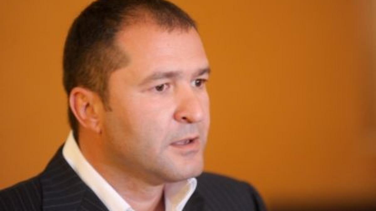 elan schwartzenberg sunt cu cineva de cateva luni si nu e persoana publica video