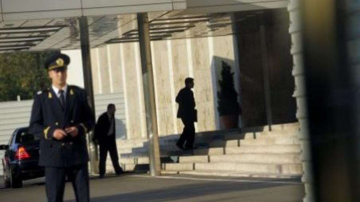 ministrul muncii si cel al finantelor convocati la guvern pentru discutii privind codul fiscal