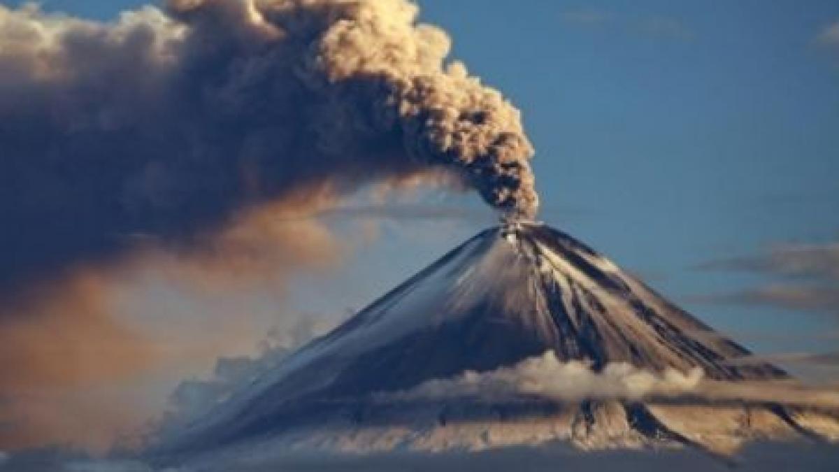 vulcanul indonezian sinaburg cea mai puternica eruptie din ultimii 400 de ani