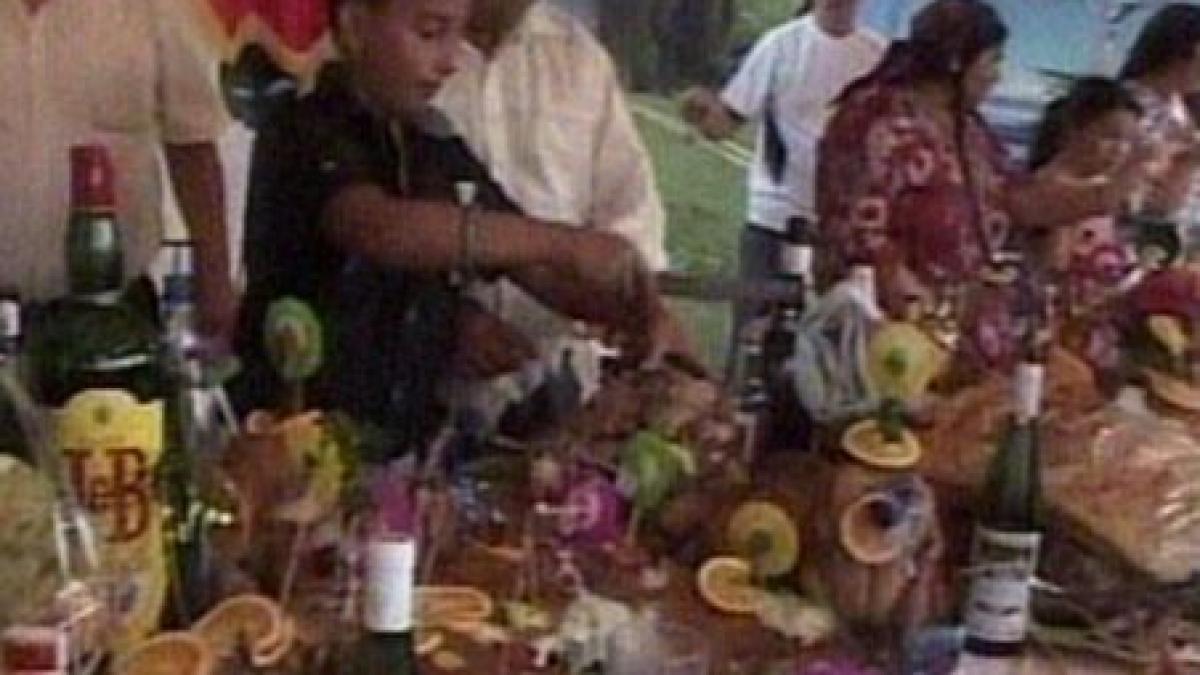 mii de romi si au intins corturile la costesti de sfanta maria mica video