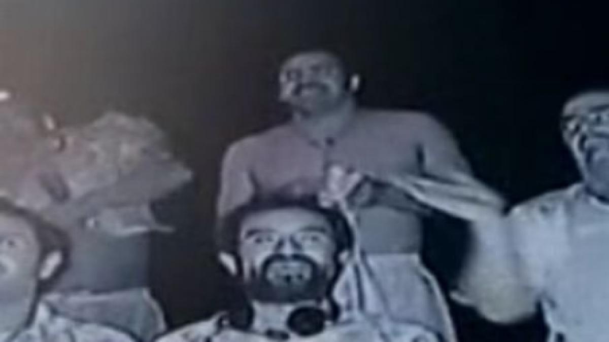 oamenii blocati intr o mina din chile au urmarit sub pamant un meci de fotbal video