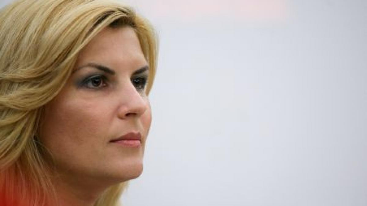 udrea basescu si ar fi dat demisia in locul lui boc de data asta l a lasat sa si faca treaba