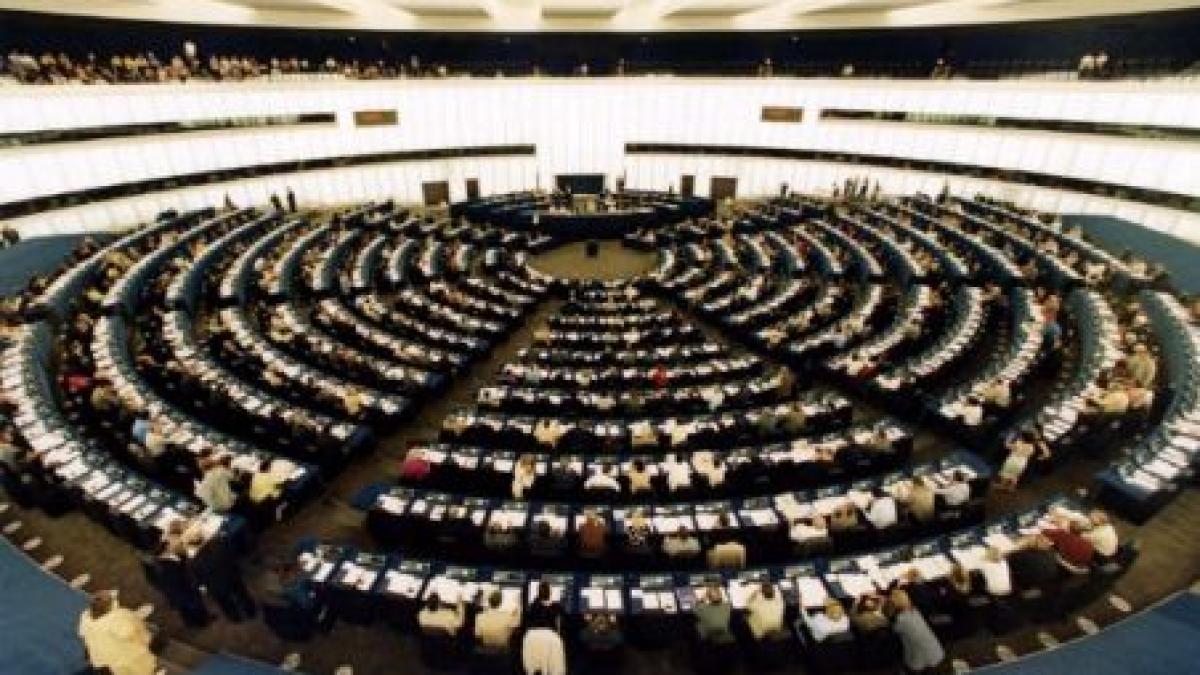 franta nu renunta la expulzarea romilor in ciuda presiunilor din partea pe video