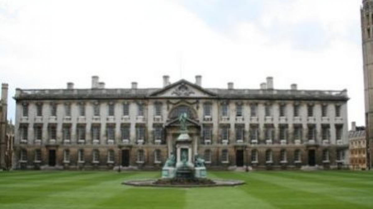 absolventii de liceu aleg universitatile de peste granita video