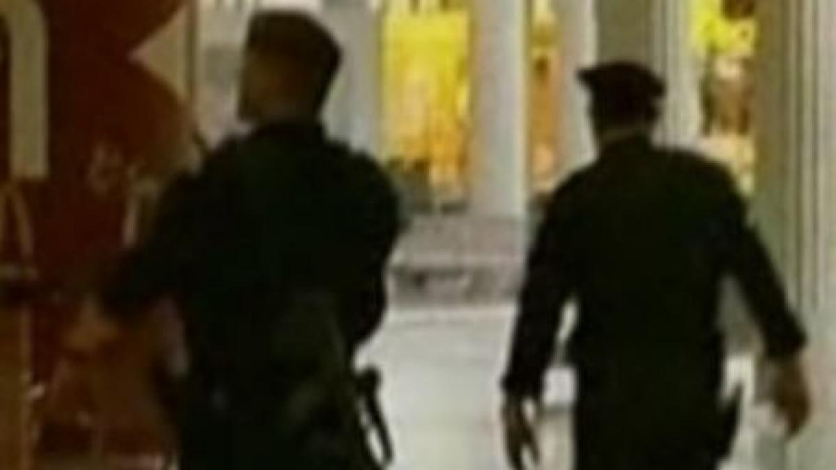 trei romani impuscati intr o statie de metrou din viena video