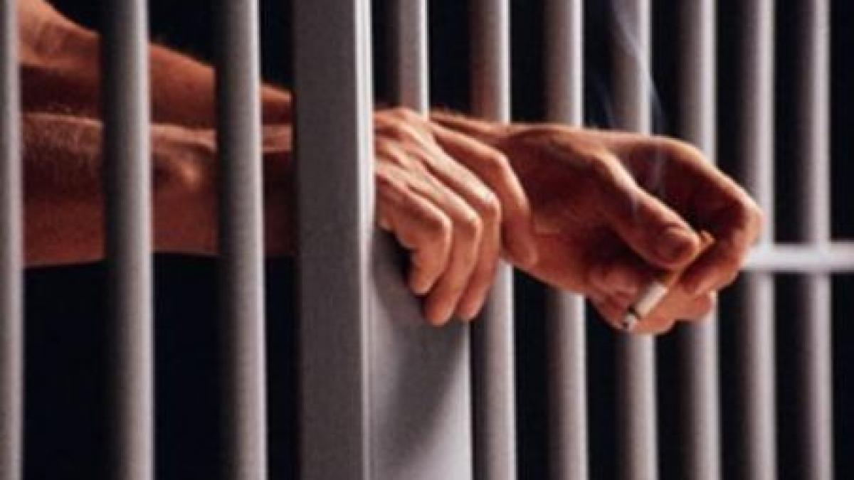 fost detinut despagubit de stat pentru fumatul pasiv in inchisoare video