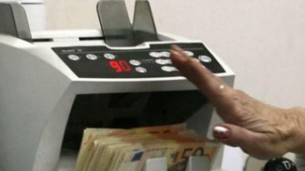 leul se apreciaza puternic in fata euro vezi cursul valutar