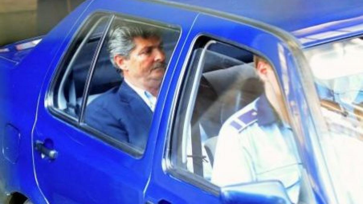 pronuntarea in cazul vintu amanata cu o zi unele institutii executa chefurile unui singur om video