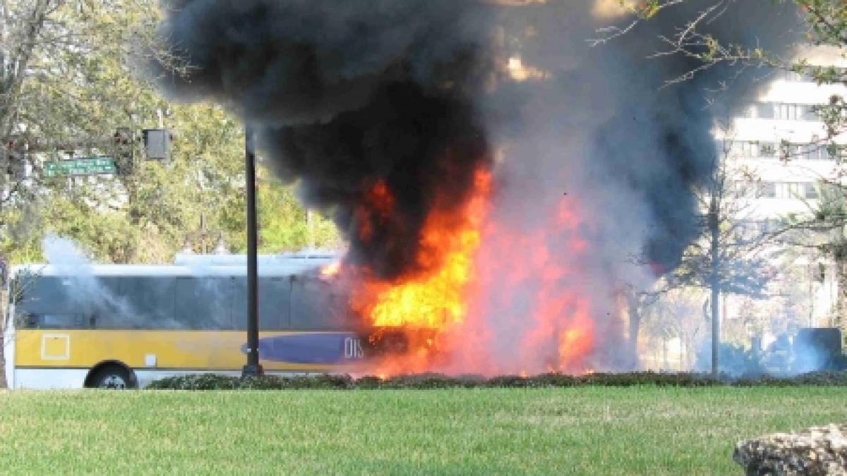 atentat in turcia zece morti dupa ce o mina artizanala a explodat la trecerea unui autobuz