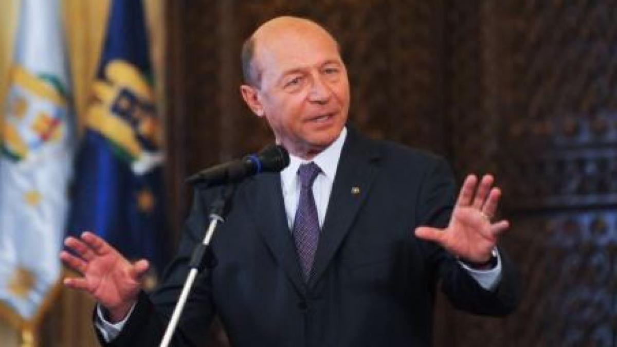basescu aveti un presedinte care se respecta nu incercati sa il umiliti video