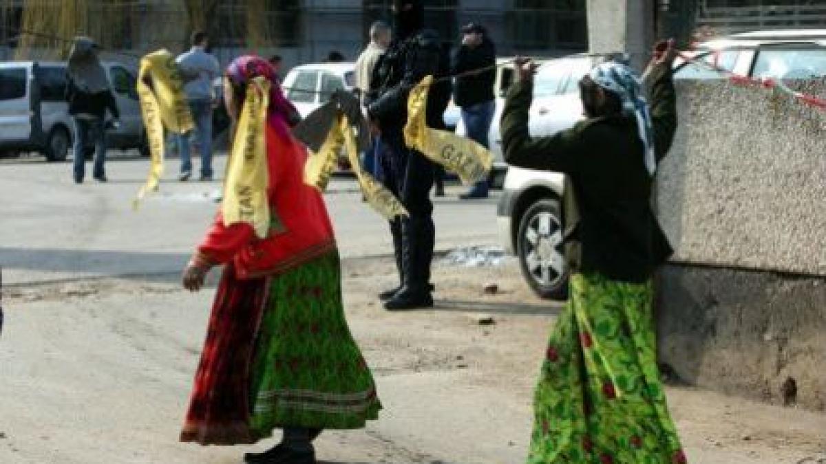 new york times romii romani pun in pericol principiul granitelor deschise in ue