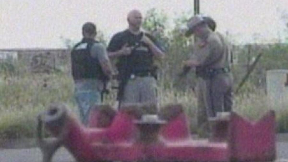 sua un american a rezistat asediului politistilor aproape 24 de ore video