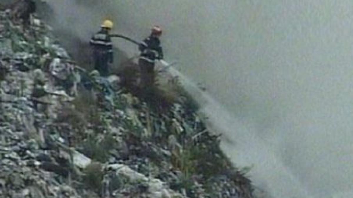 groapa de gunoi a brasovului arde de trei zile video