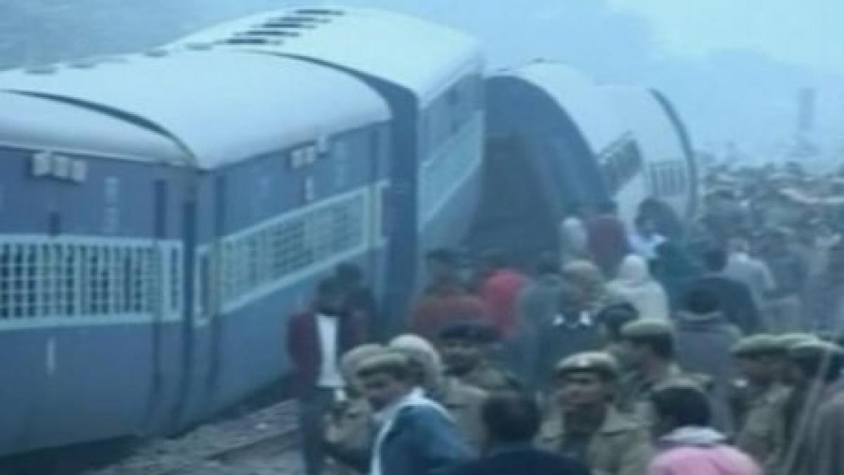india 13 morti si 30 de raniti in urma unui accident feroviar