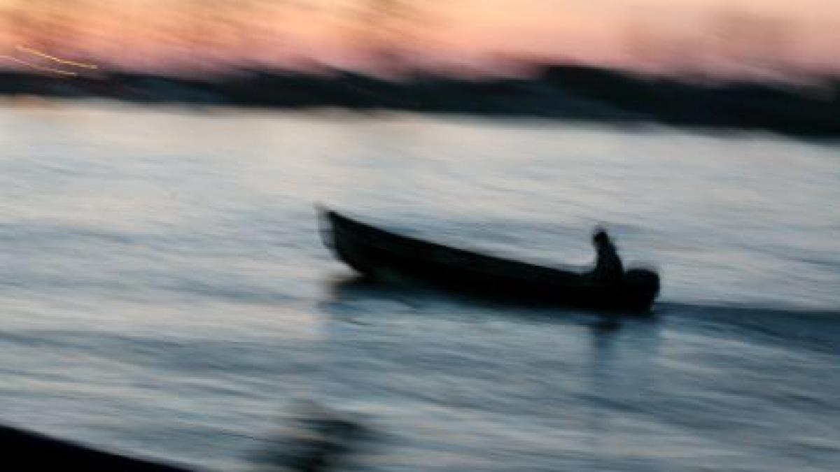 nu vroia sa si lase barca un pescar din croatia a fost salvat cu forta video