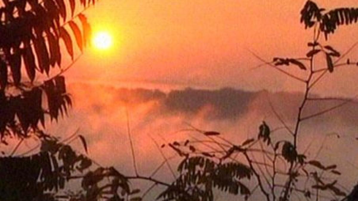 fenomen rar la galati dunarea a dat in clocot video