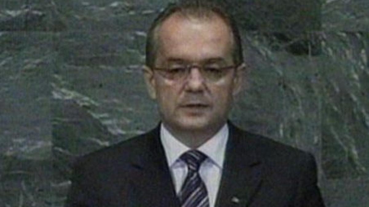 boc a avut nevoie de un podium pentru a vorbi la tribuna onu video