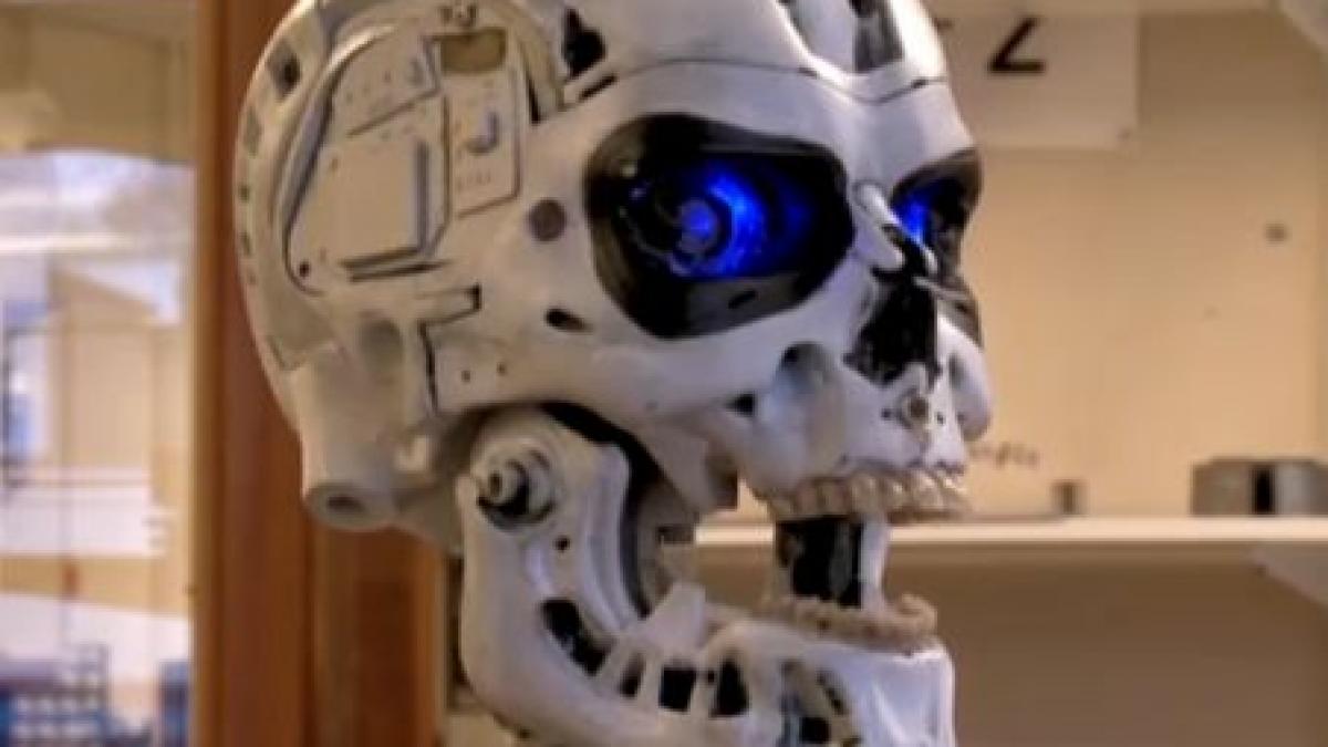 primul cyborg din lume creat de un american video