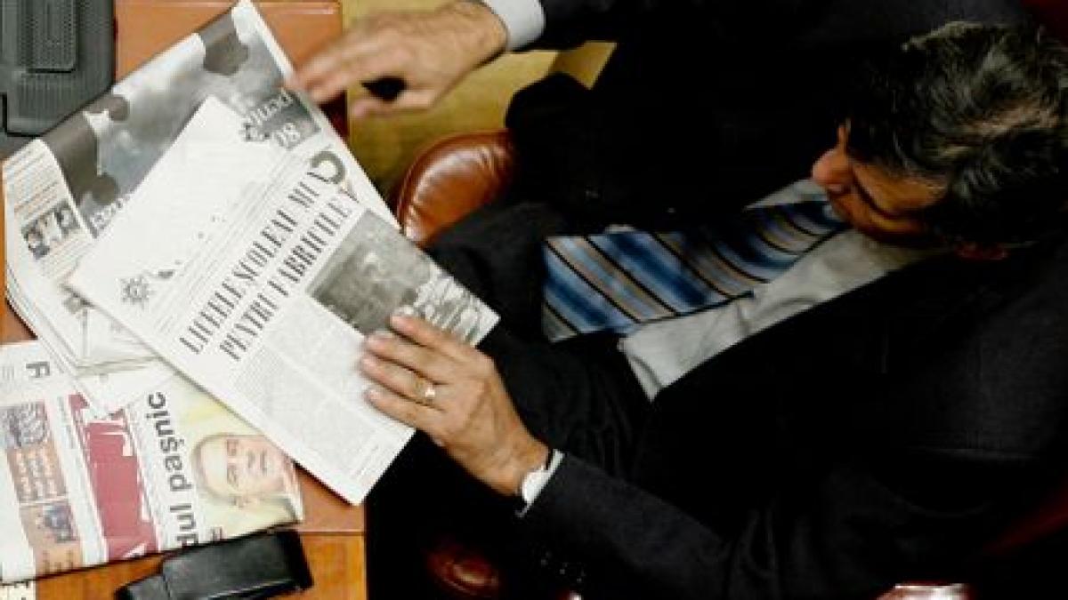 pdl dispune de o retea de televiziuni posturi de radio si ziare locale video