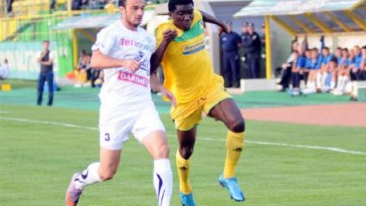 fc vaslui invinge gloria bistrita scor 1 0 fanii i au cerut constant demisia lui lopez caro