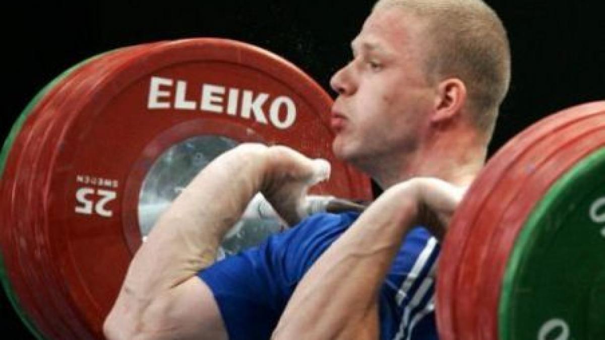 valeriu calancea aur la aruncat si bronz la total la cm de haltere