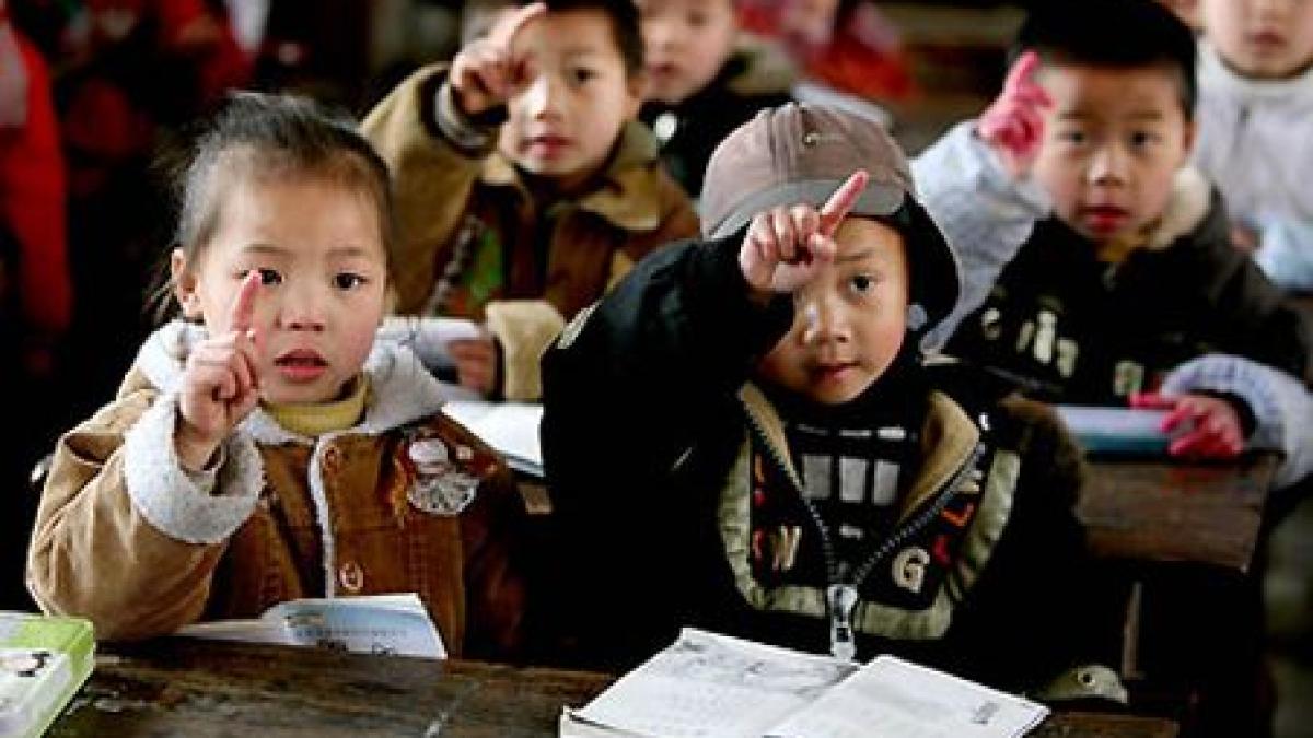 china un profesor a platit o amenda de 35 000 de dolari pentru ca are doi copii video