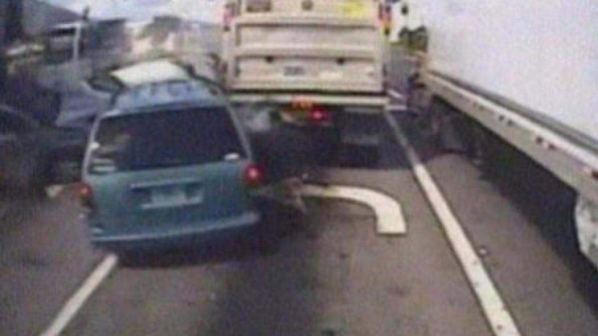 sua accident cu macara filmat de camera unui autobuz video